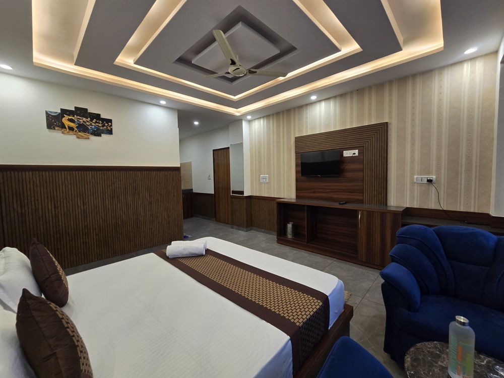 Deluxe Room with Mountain View